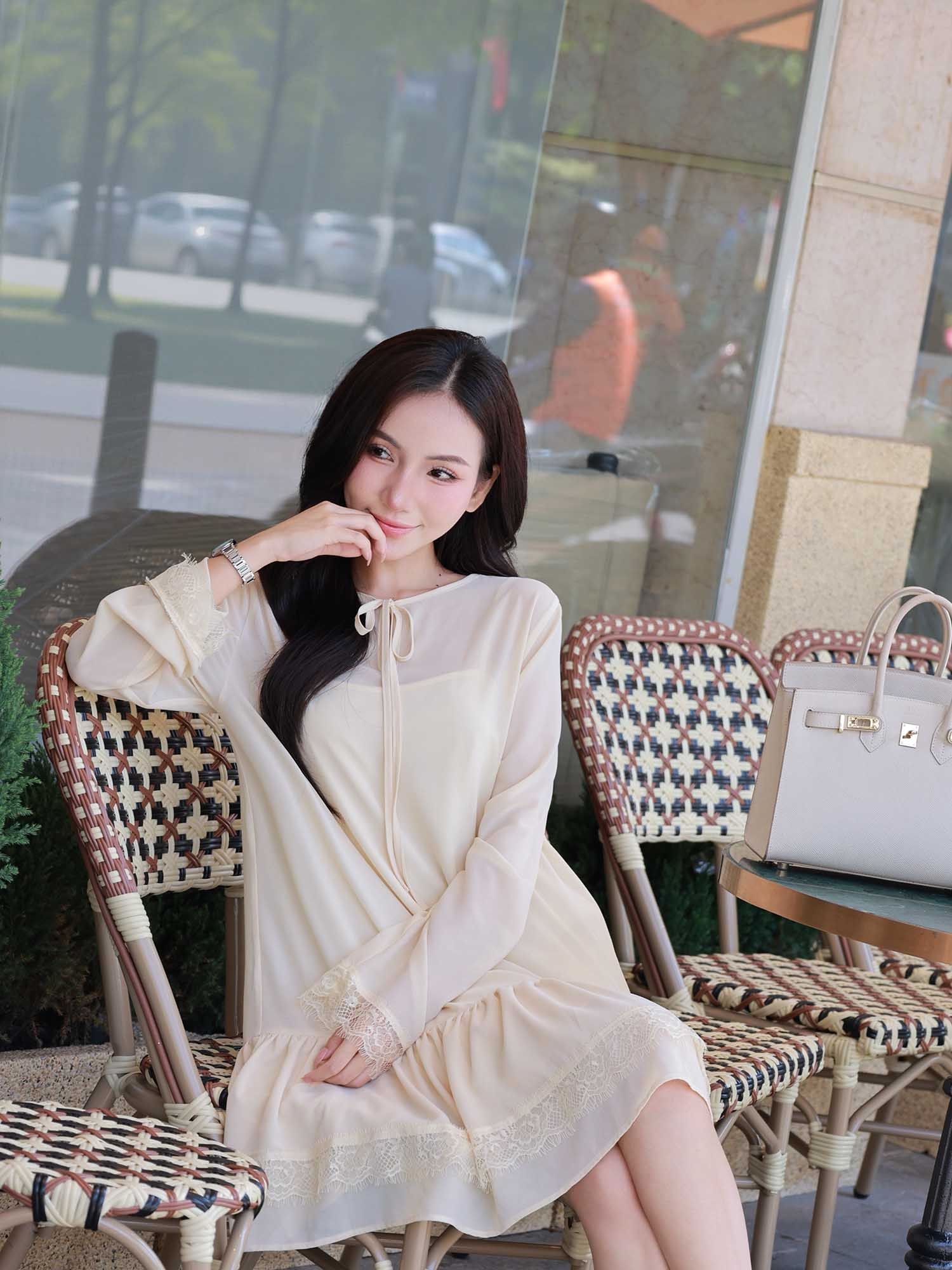 Đầm mini Chiffon tay dài
