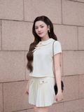  Áo form suông xếp ly cổ lá sen 