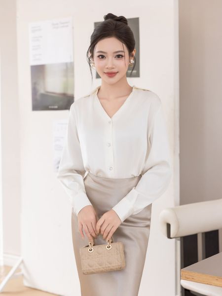  Áo sơ mi lụa cổ V nhún 