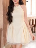  Đầm mini ren cổ yếm 