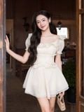  Đầm mini trễ vai nhún ngực phối bèo 
