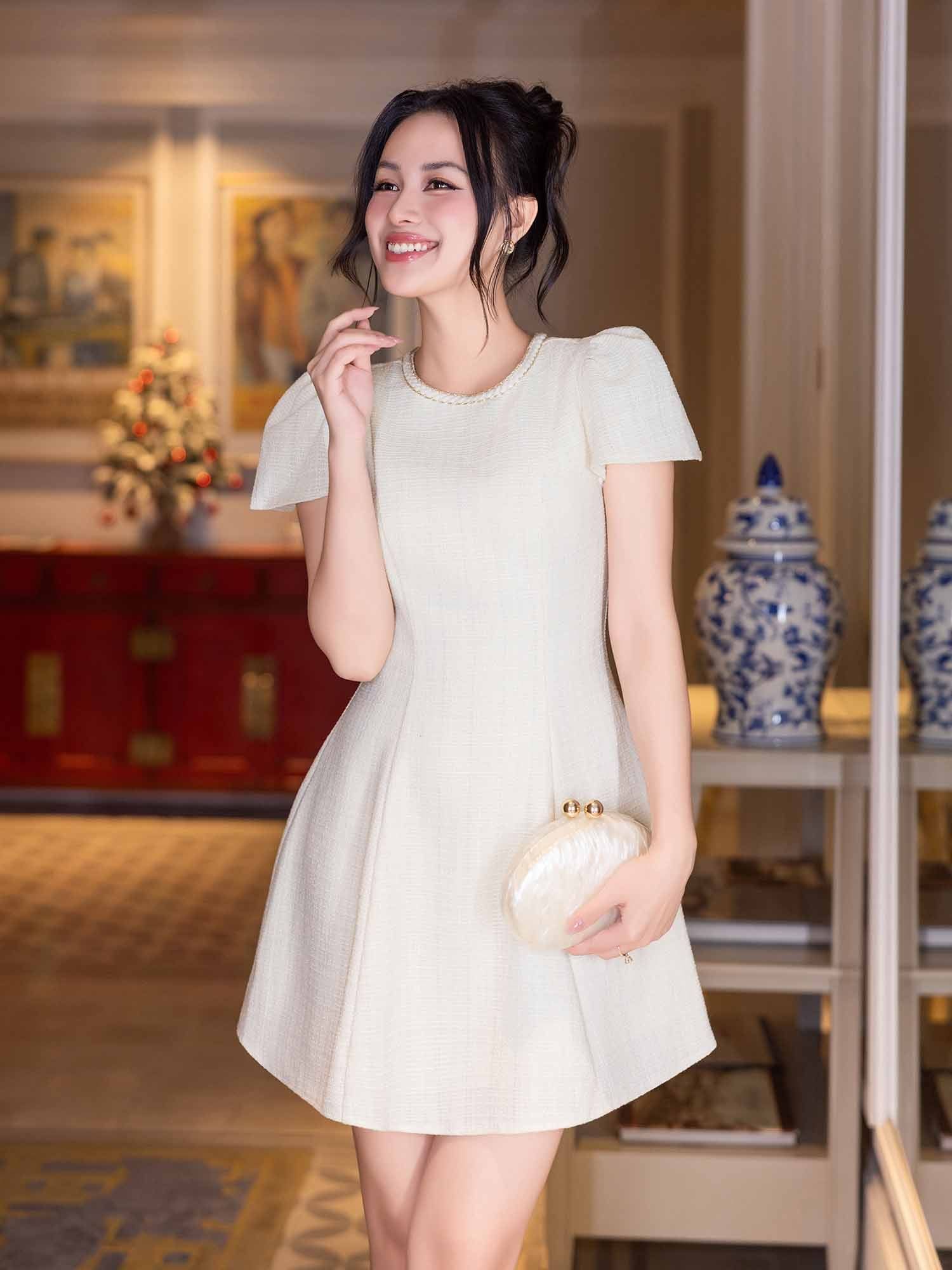  Đầm mini Tweed ngắn xoè 