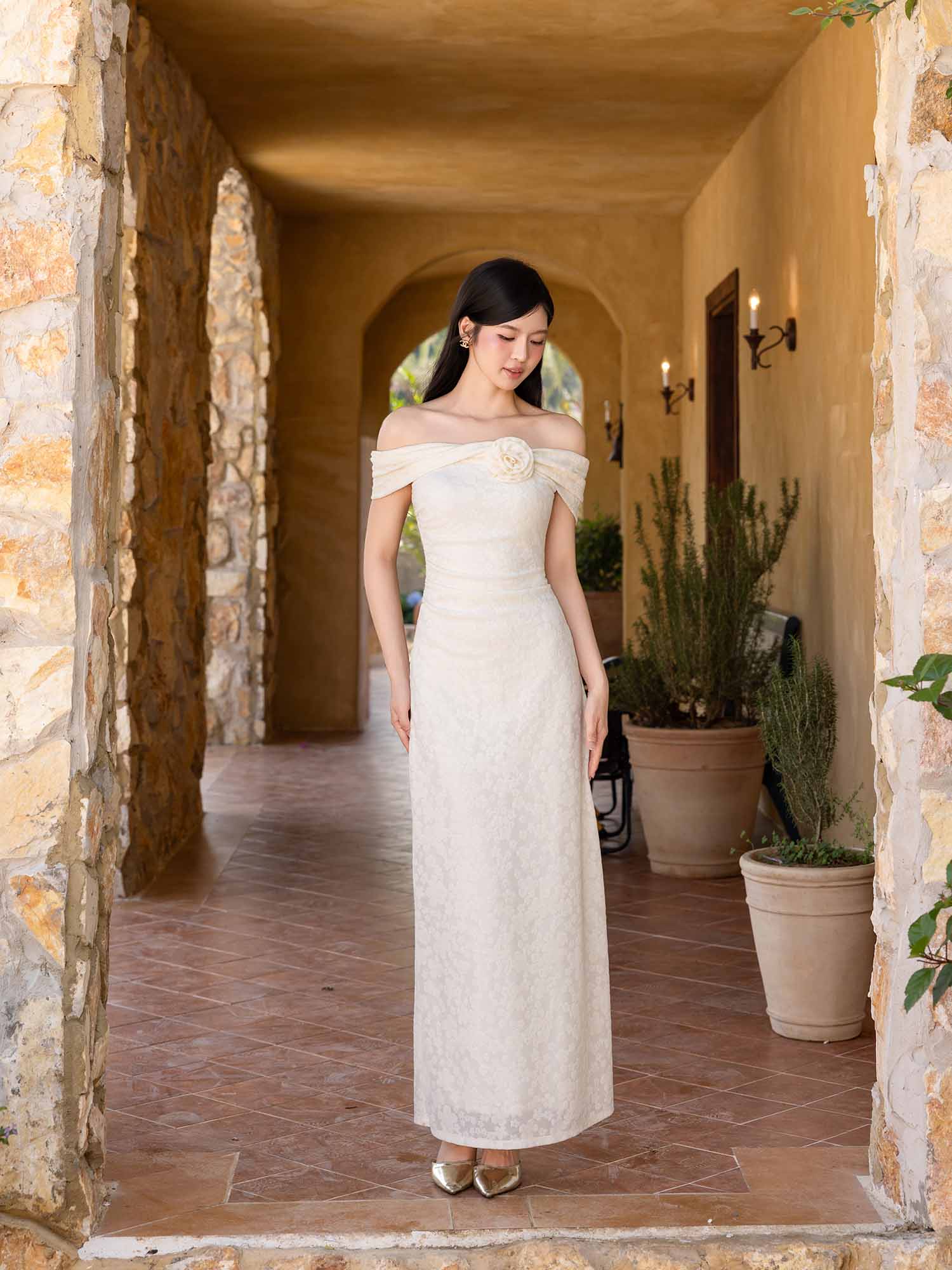 Đầm Maxi Thun Hoa Nổi Nhún Eo - Marc