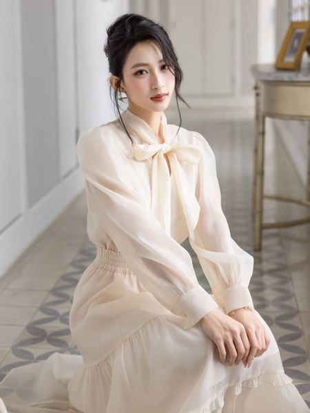  Áo sơ mi dây nơ cổ phối lót 