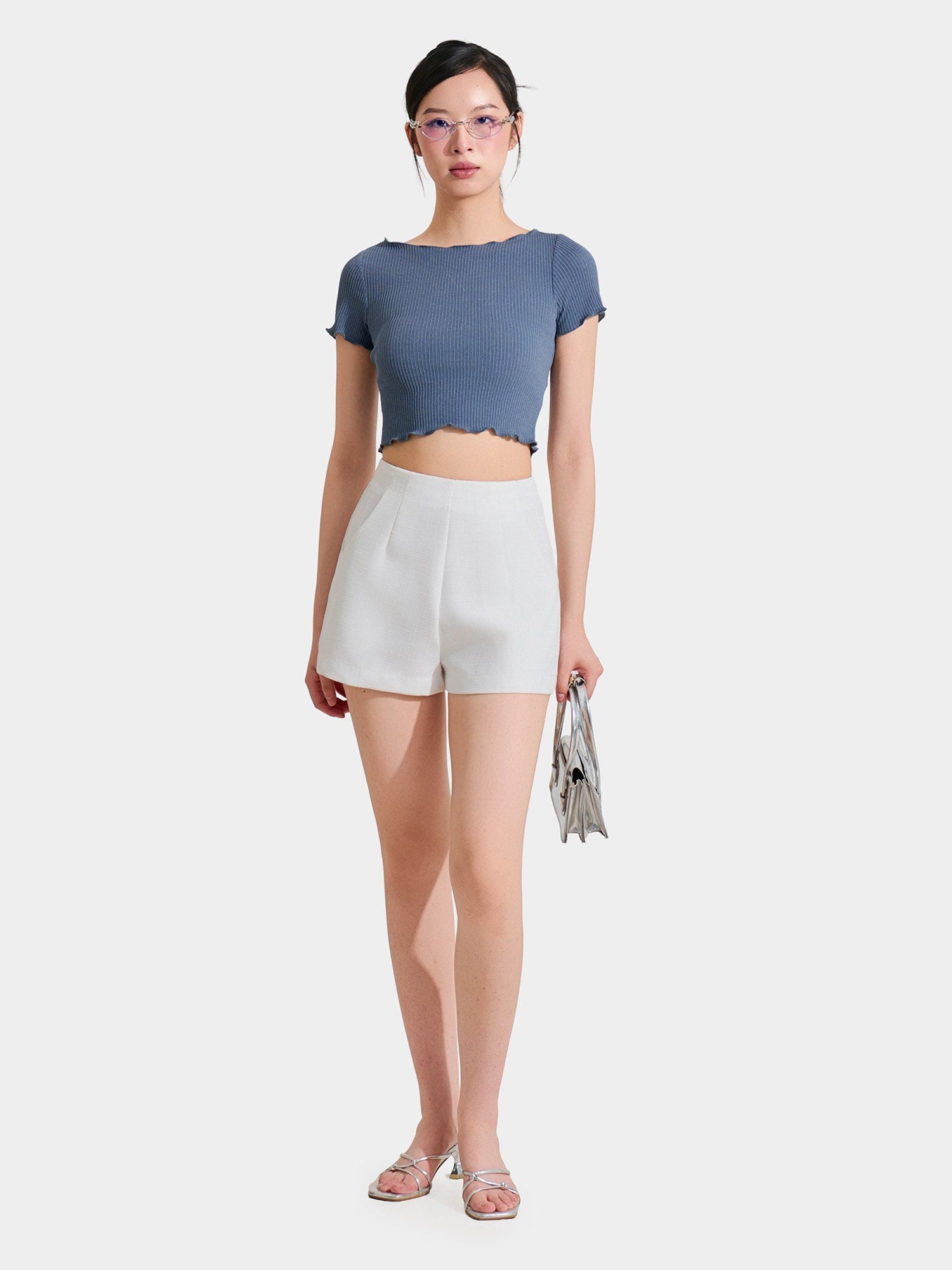  Áo thun gân croptop tay ngắn cuốn biên 