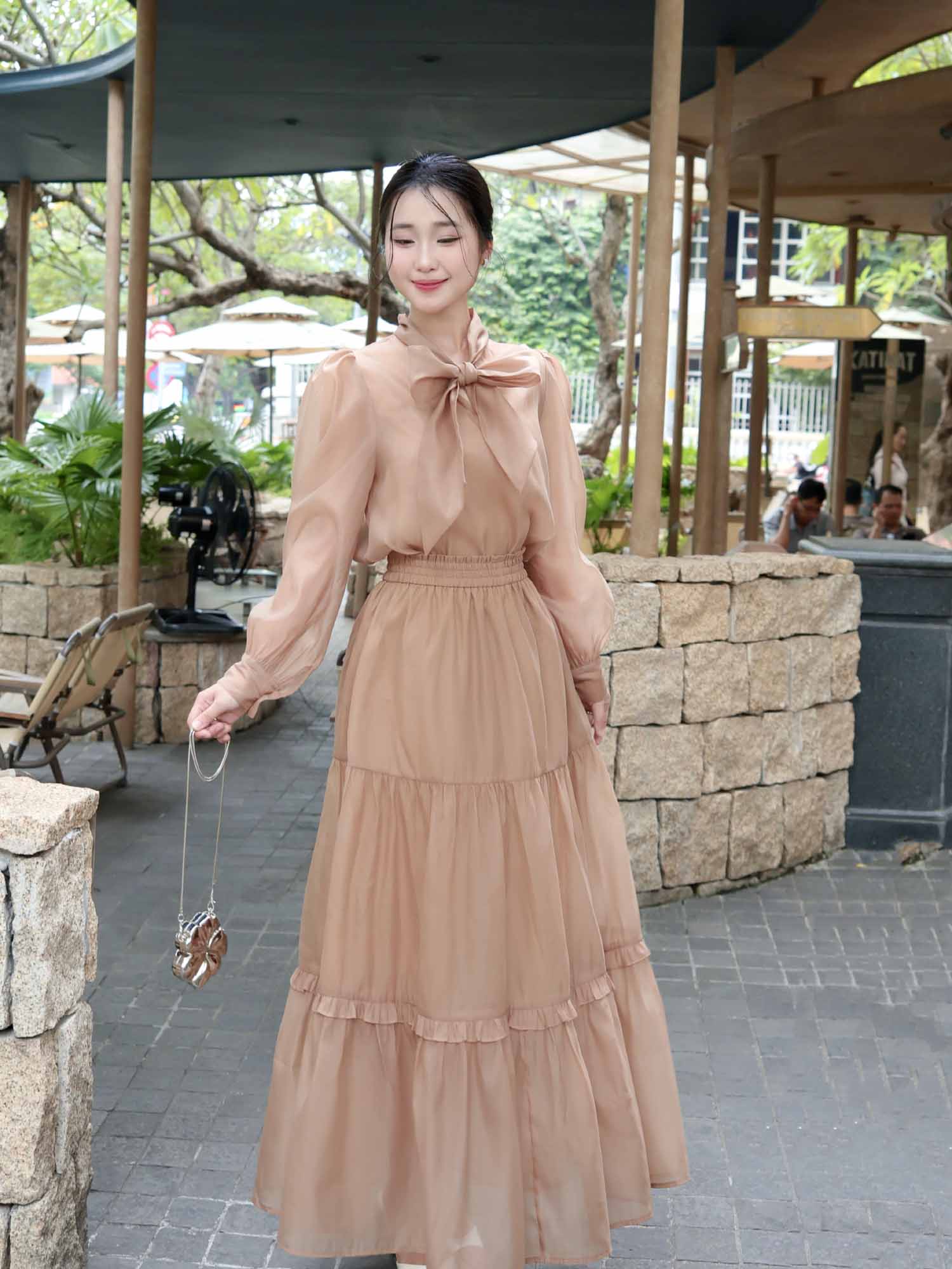 Áo sơ mi dây nơ cổ phối lót