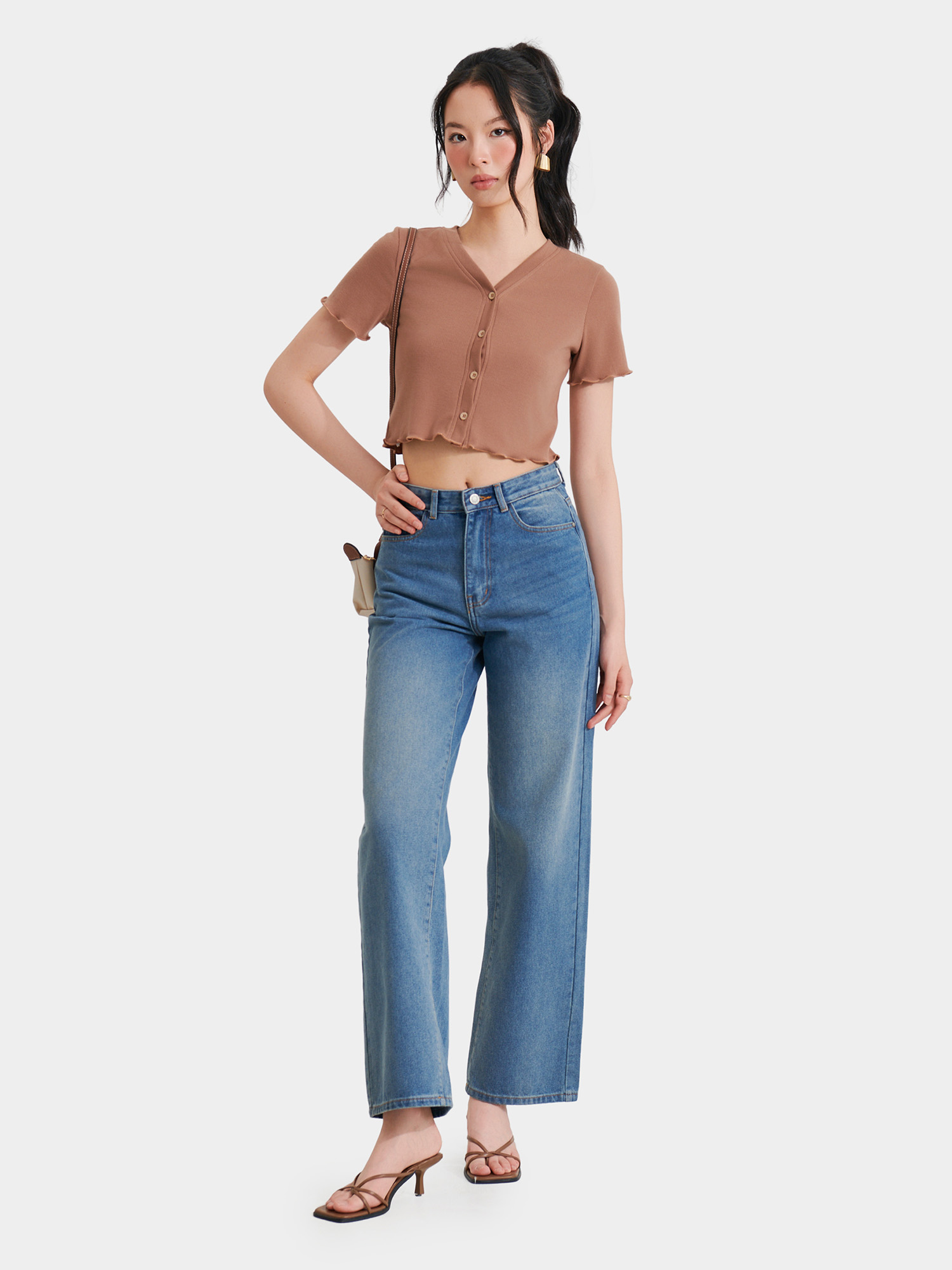 Áo thun crop tay ngắn cổ V cài nút