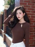  Áo thun ôm body dài tay khoét cổ 