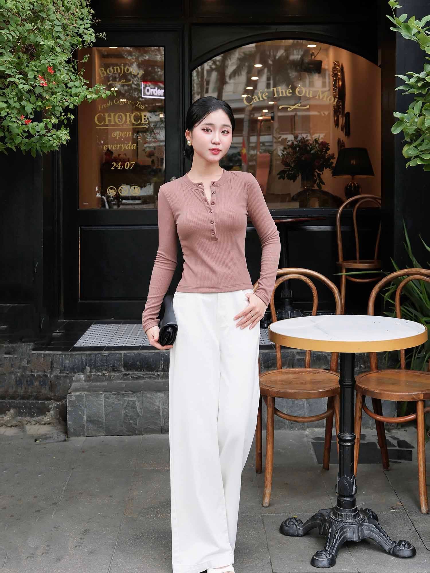  Áo thun tay dài cổ tròn gài nút 