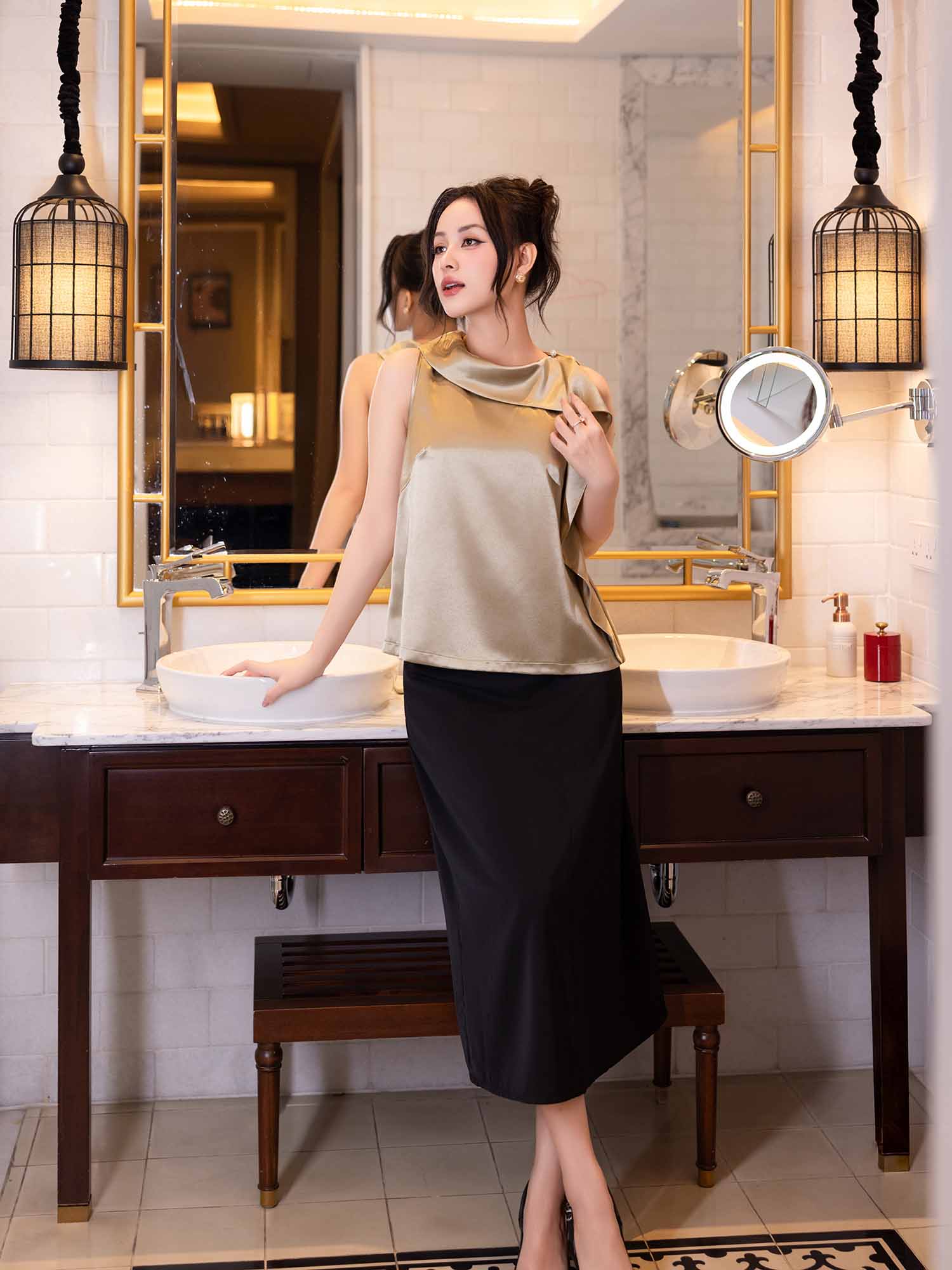 Áo kiểu lụa vạt cổ liền