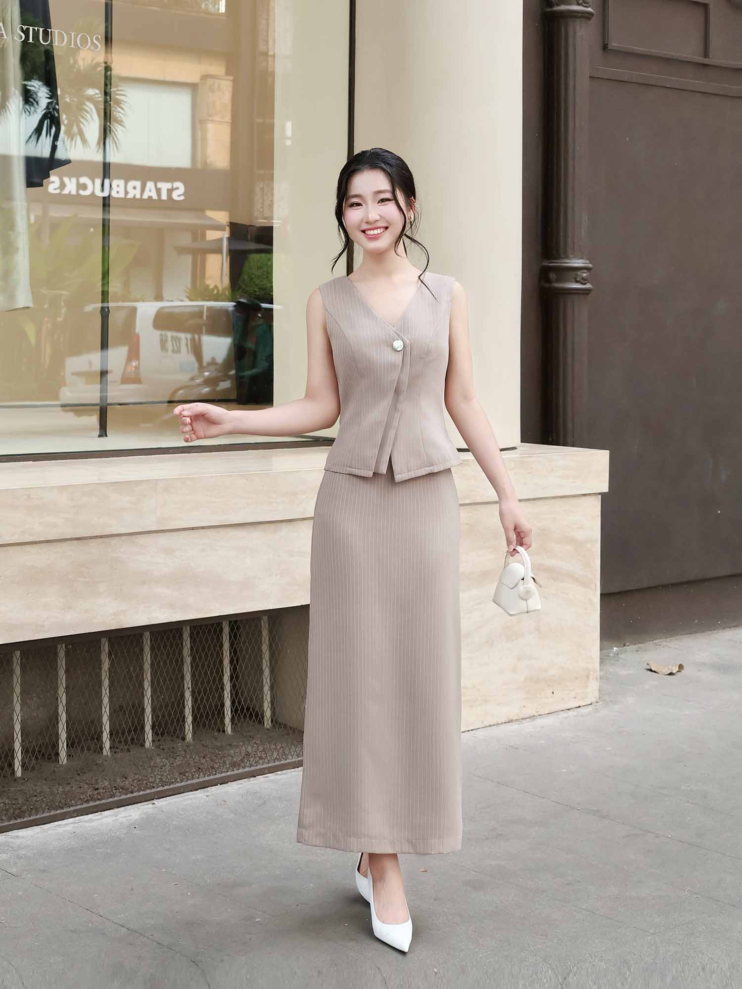 Áo gile bố sọc vạt chéo