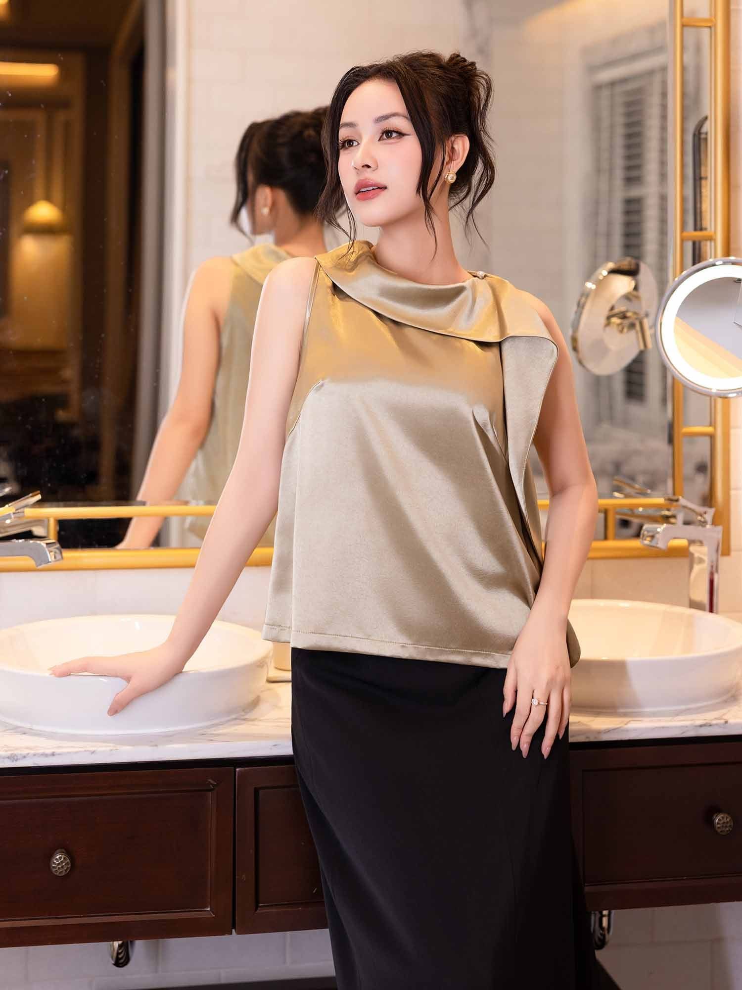  Áo kiểu lụa vạt cổ liền 