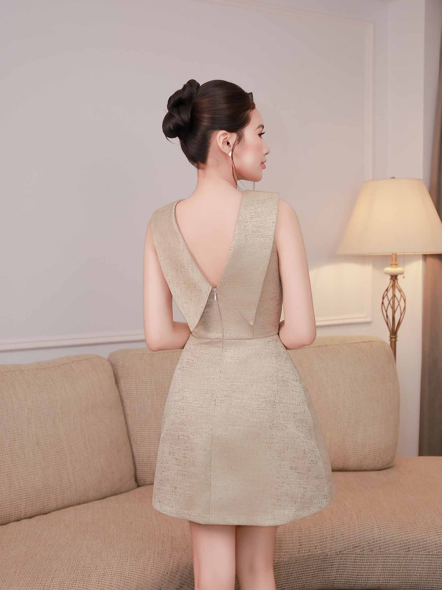 Đầm mini Tapta vân gỗ