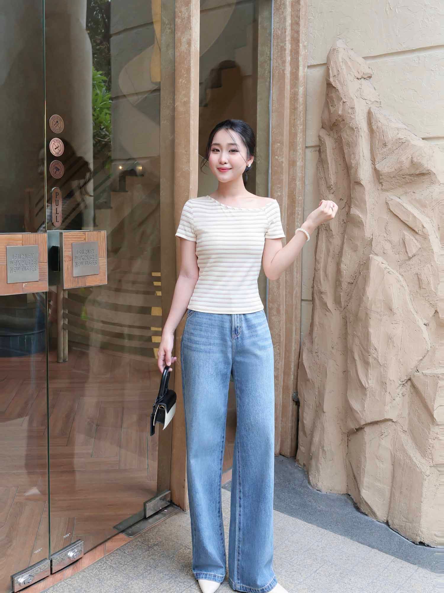  Áo thun sọc viền cổ 