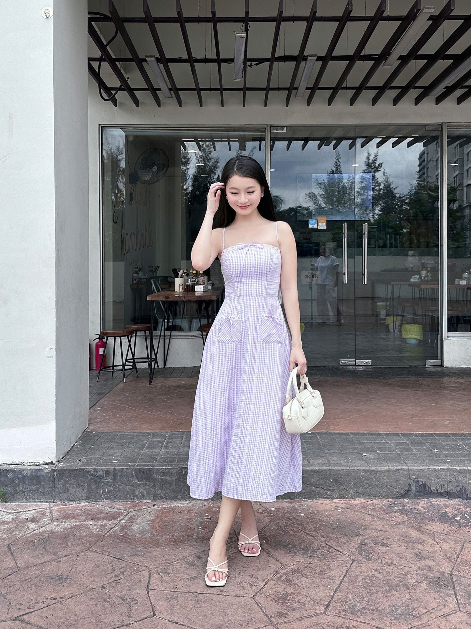  Đầm dài dây vai ren ngực đính nơ 