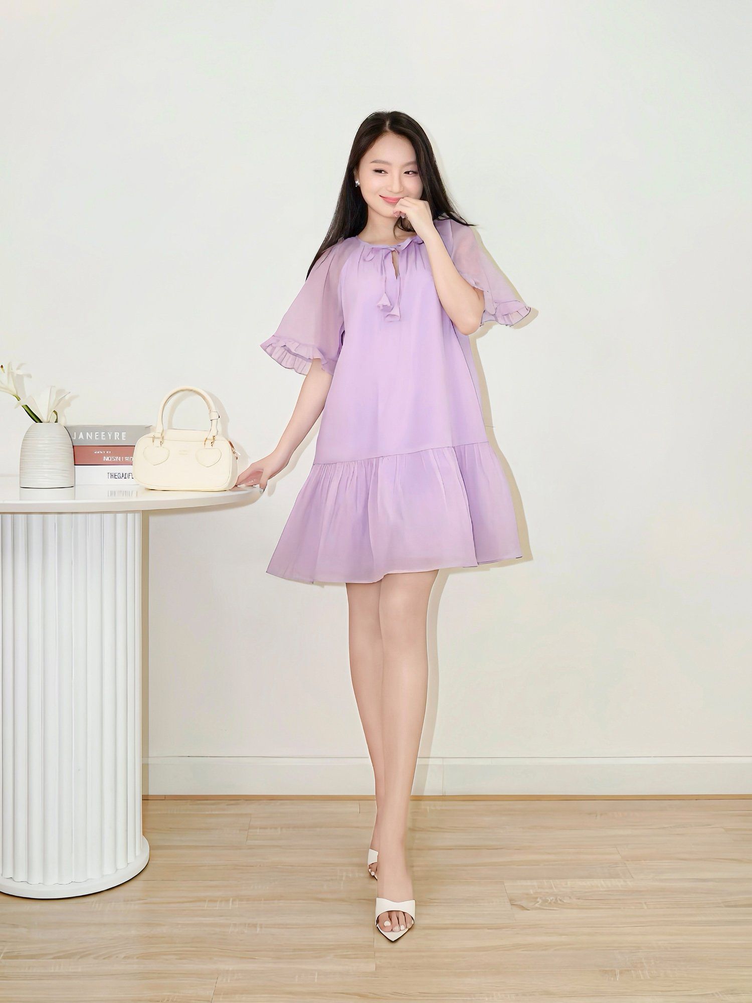  Đầm form rộng phối bèo thắt nơ 