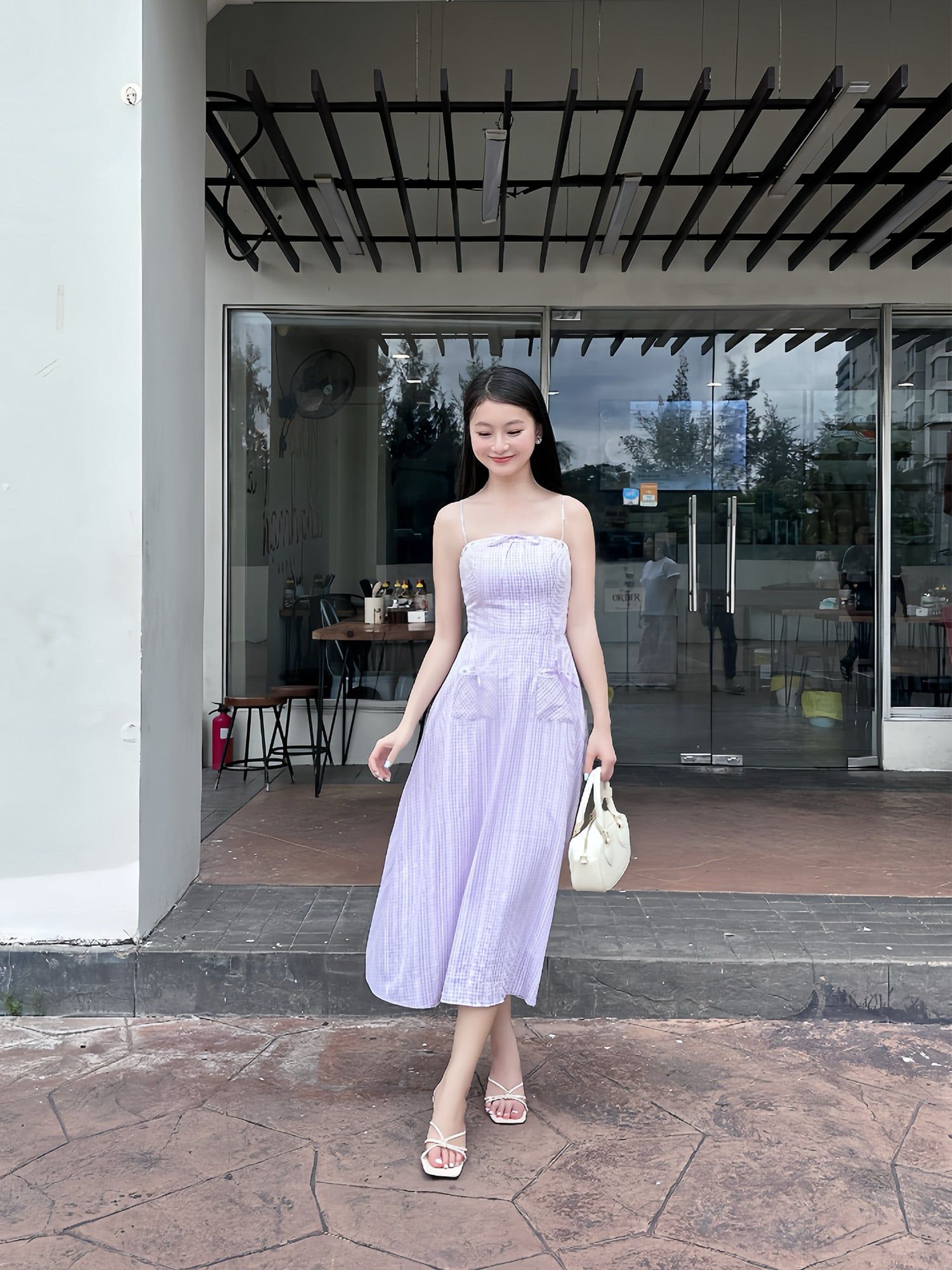  Đầm dài dây vai ren ngực đính nơ 