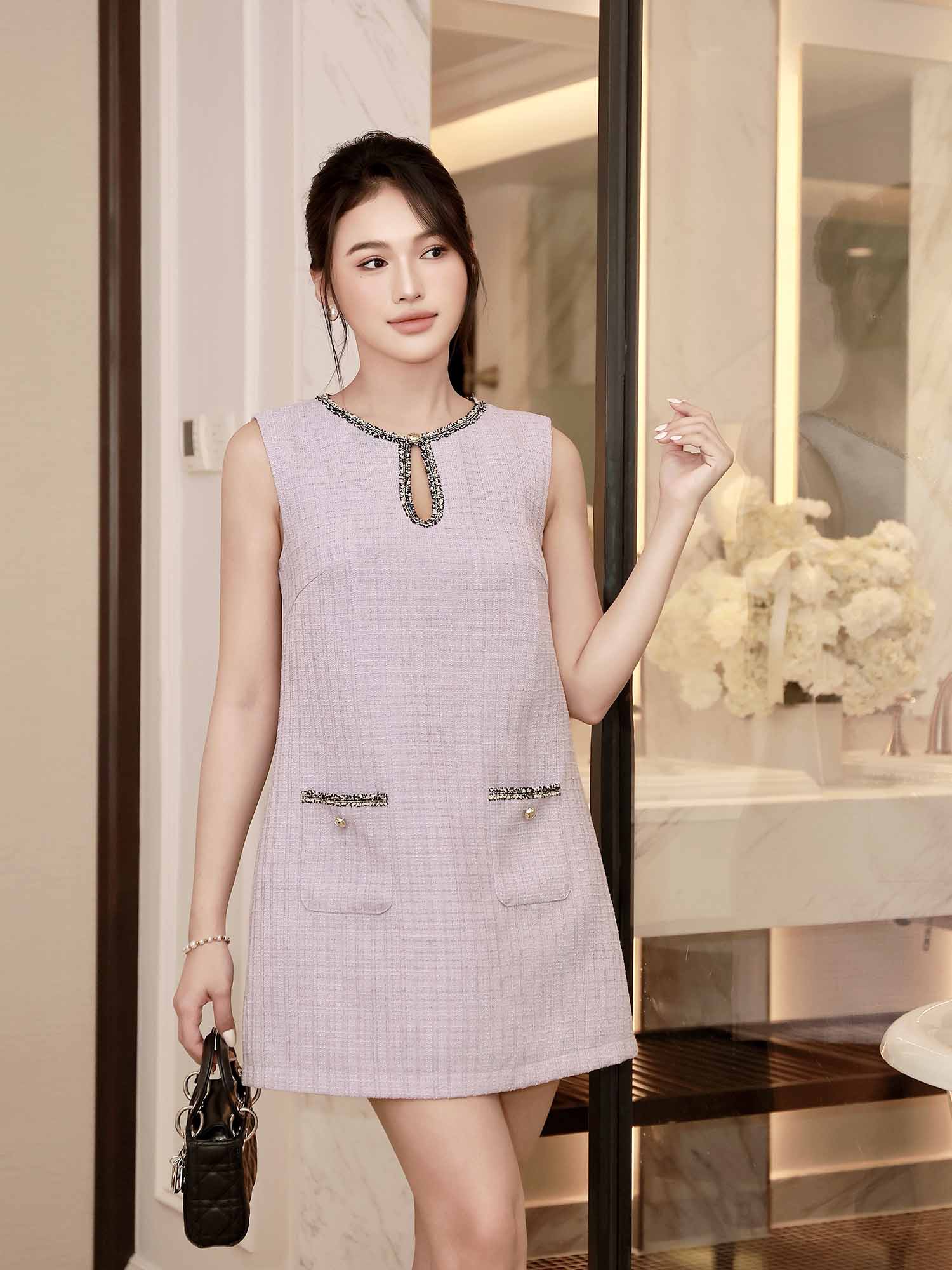 Đầm mini Tweed ngắn cổ giọt nước