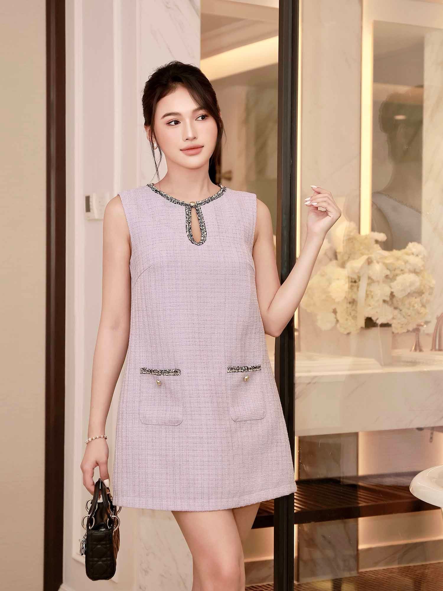  Đầm mini Tweed ngắn cổ giọt nước 