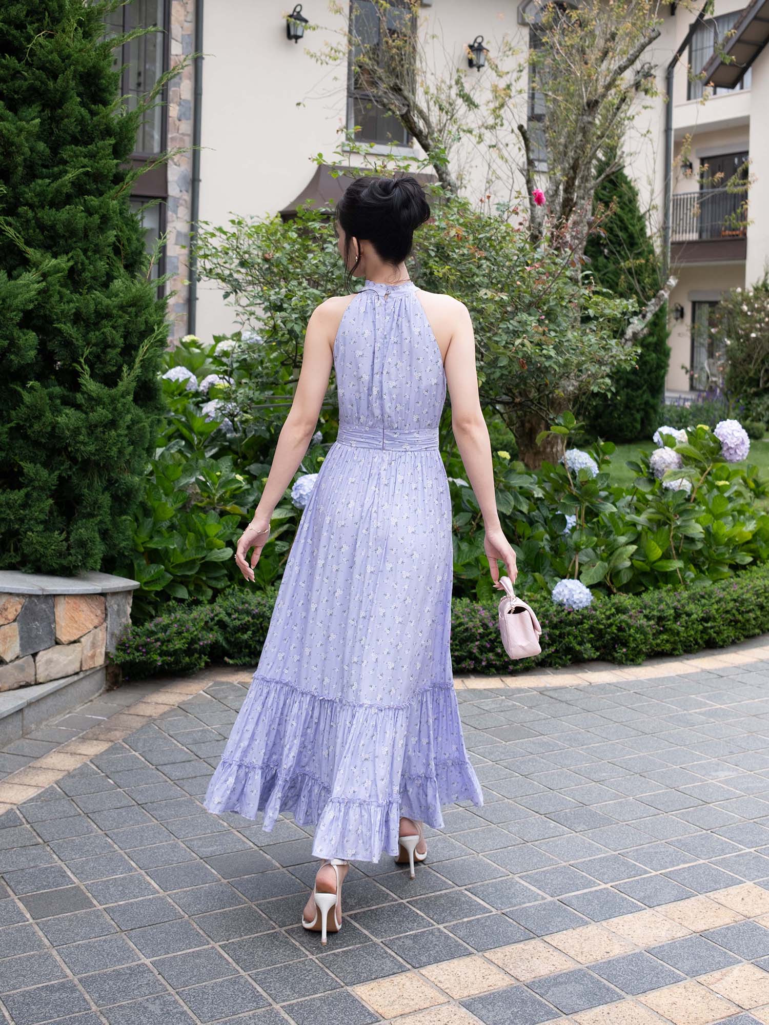 Đầm cổ yếm nhún 2 tầng