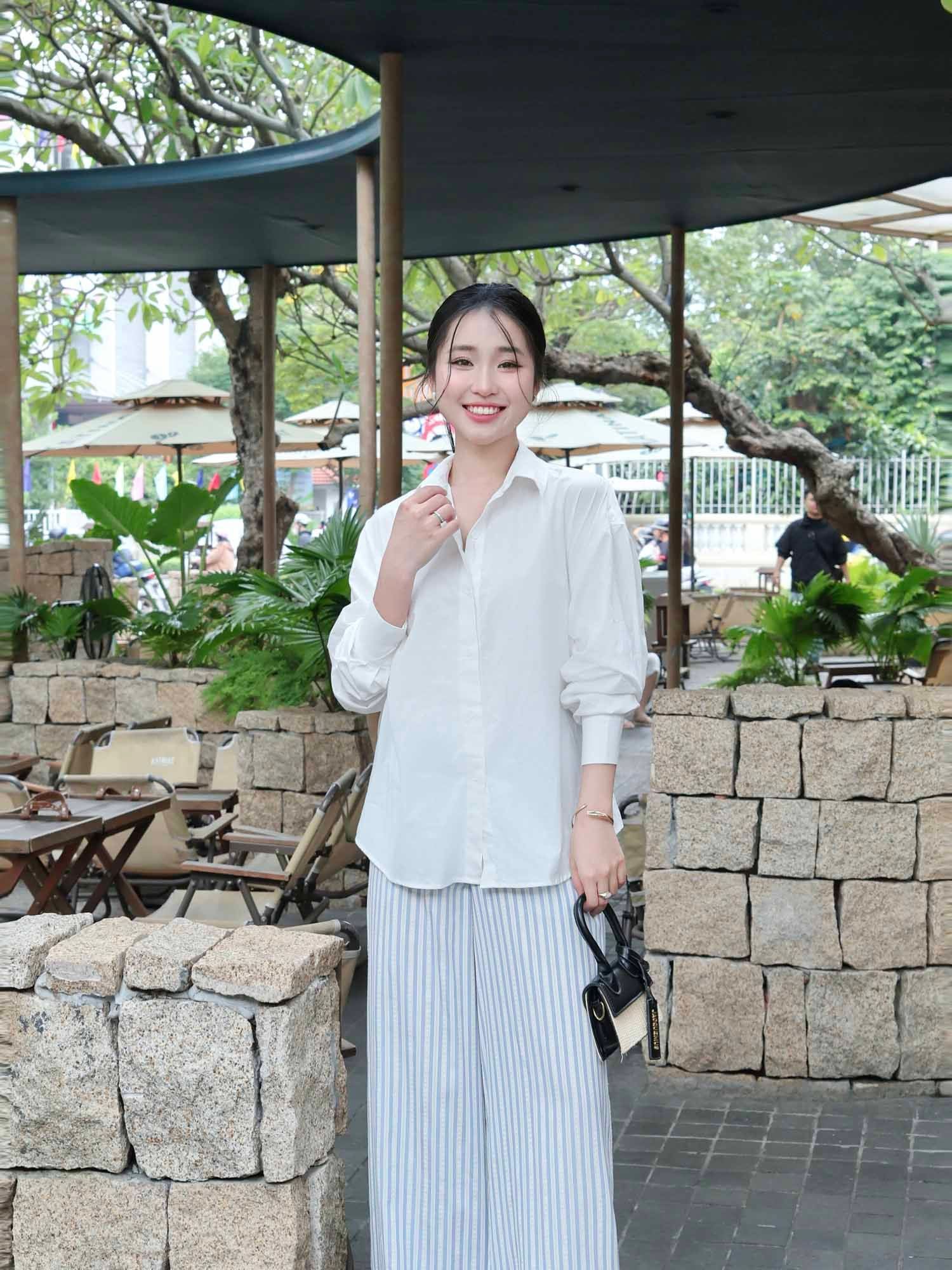  Áo sơ mi cơ bản form rộng 