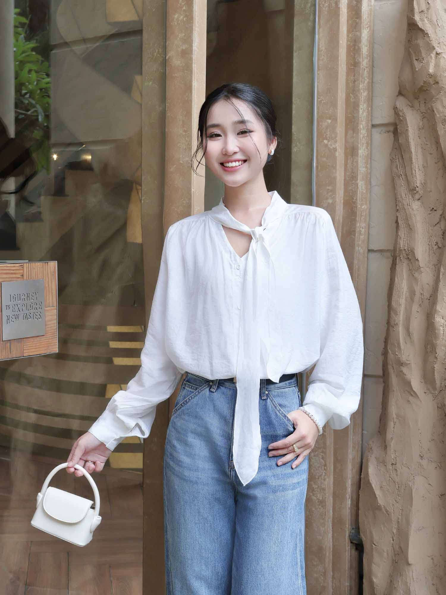 Áo sơ mi cổ tim thắt nơ