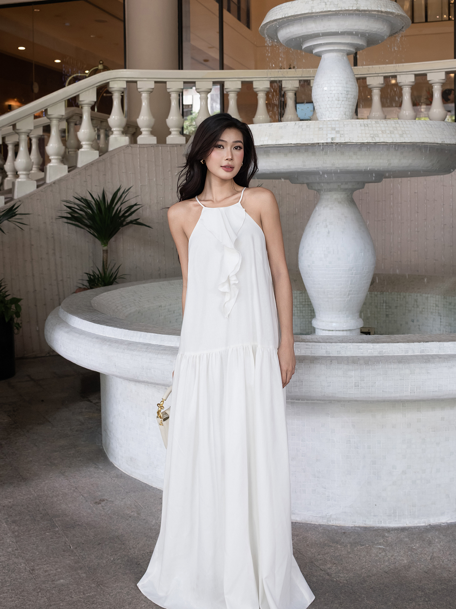 Đầm maxi cổ yếm phối bèo nhún tùng