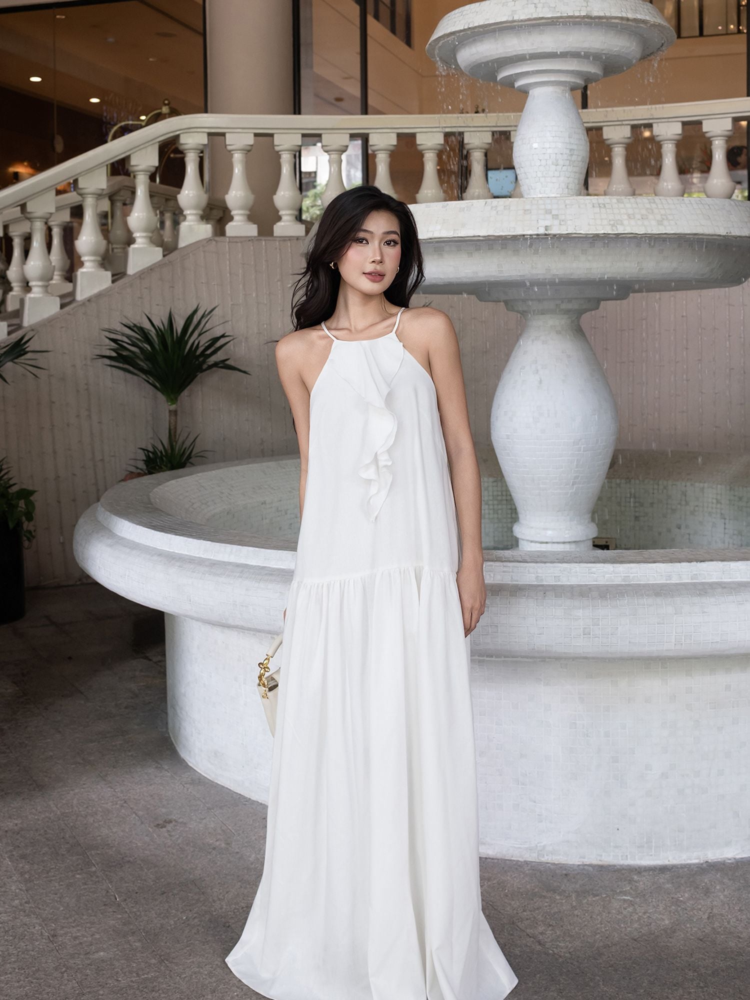  Đầm maxi cổ yếm phối bèo nhún tùng 