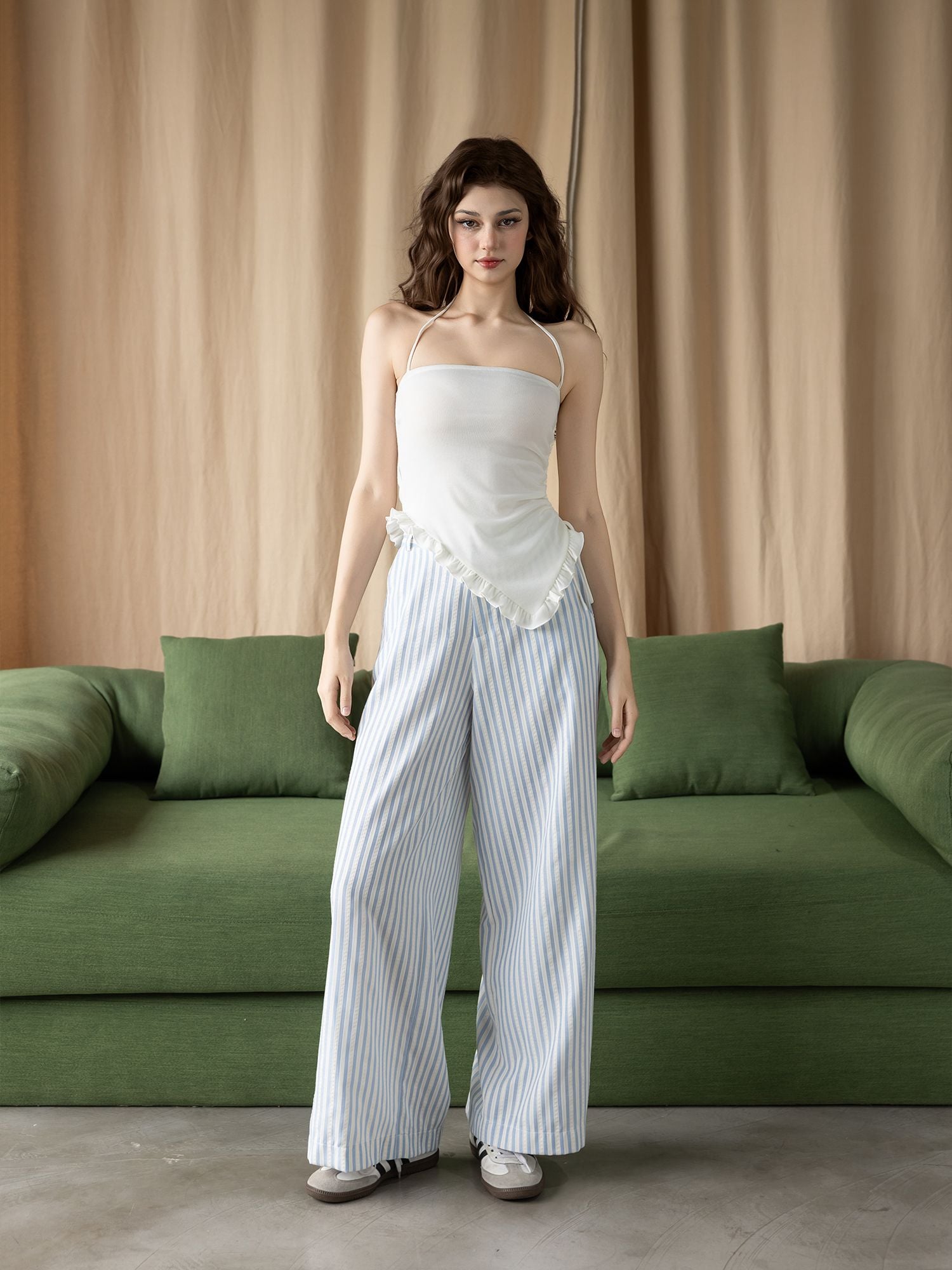  Áo thun vạt xéo phối bèo 