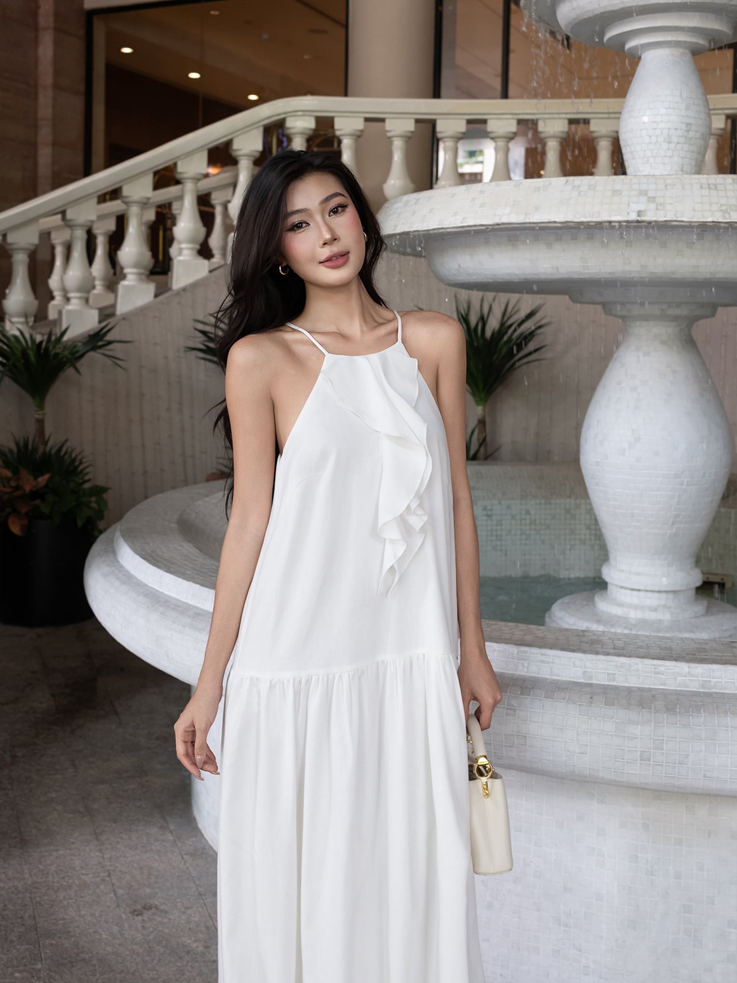 Đầm maxi cổ yếm phối bèo nhún tùng