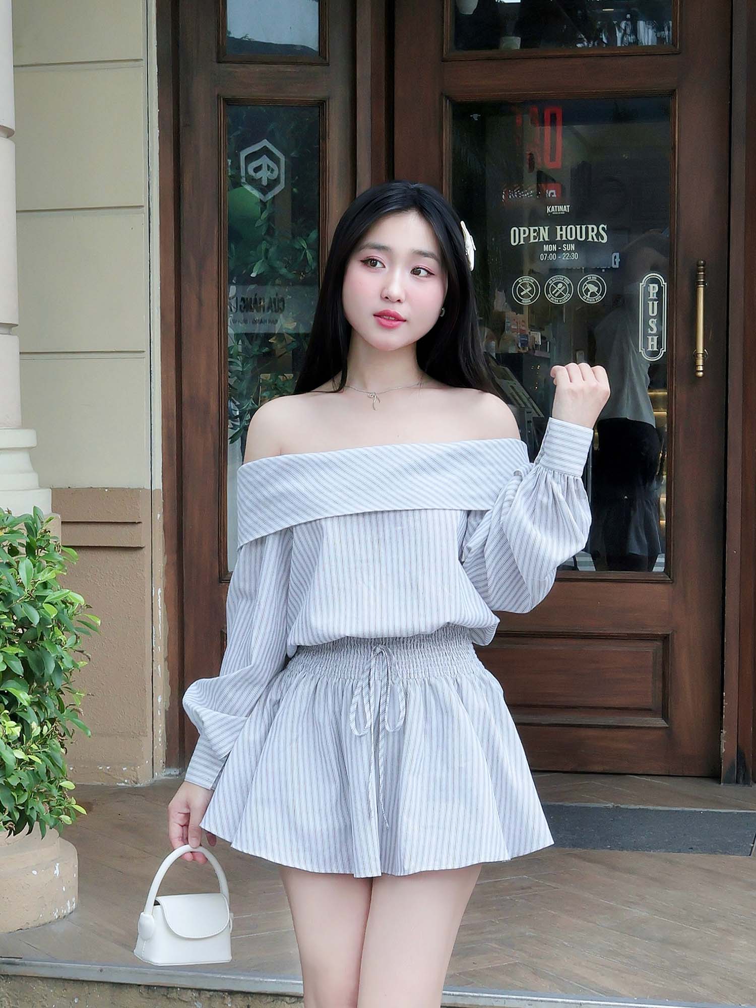 Đầm sọc bẹt vai smocking eo