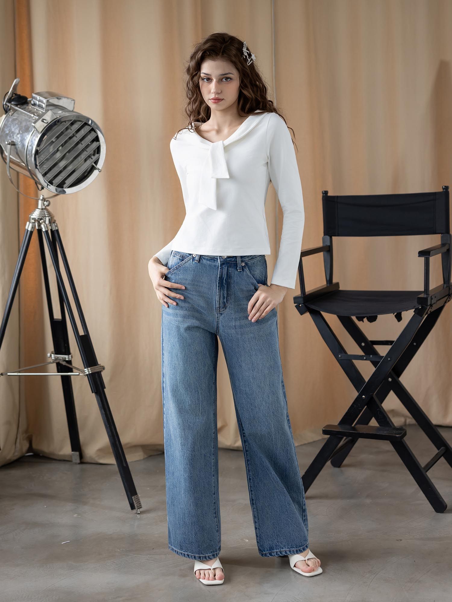  Áo thun lá cổ liền nơ 