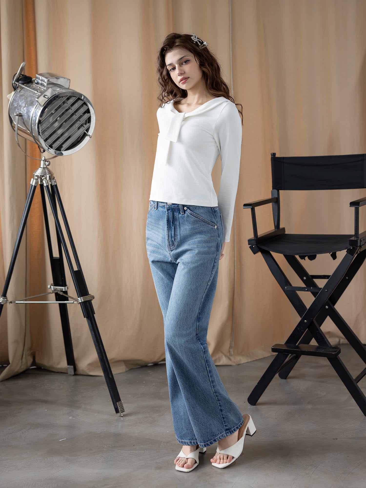 Áo thun lá cổ liền nơ