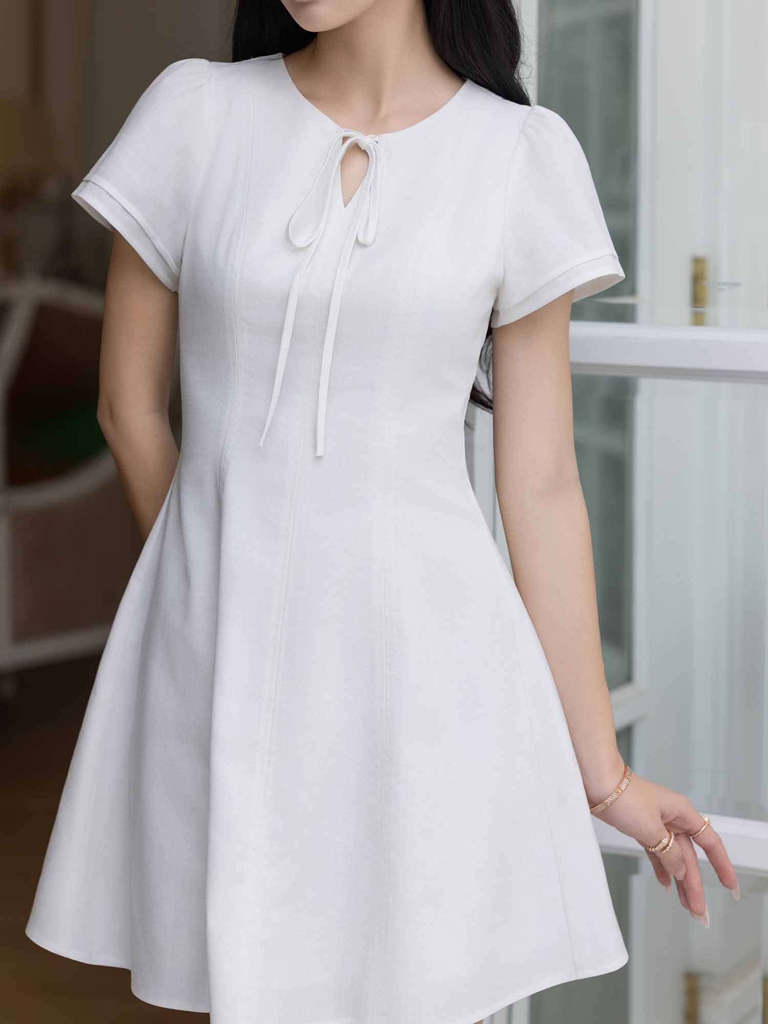 Đầm mini Linen cổ giọt nước thắt nơ