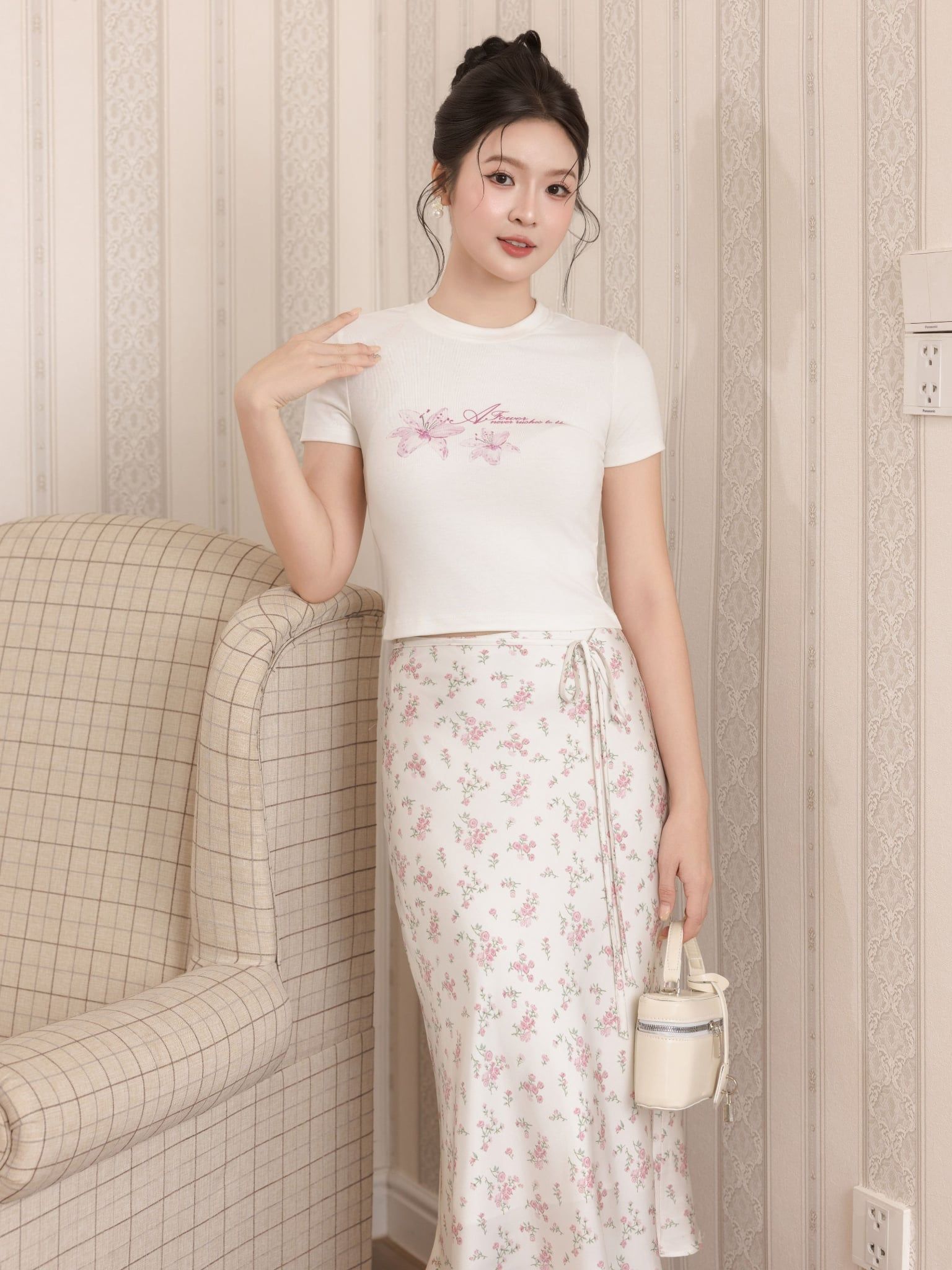  Áo babytee in hoa lily 