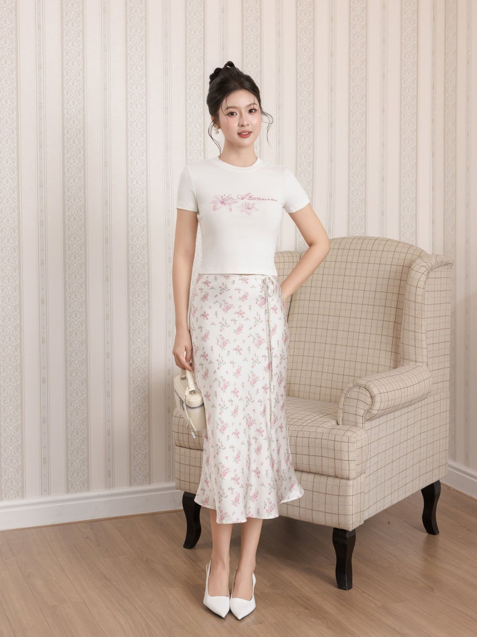  Áo babytee in hoa lily 