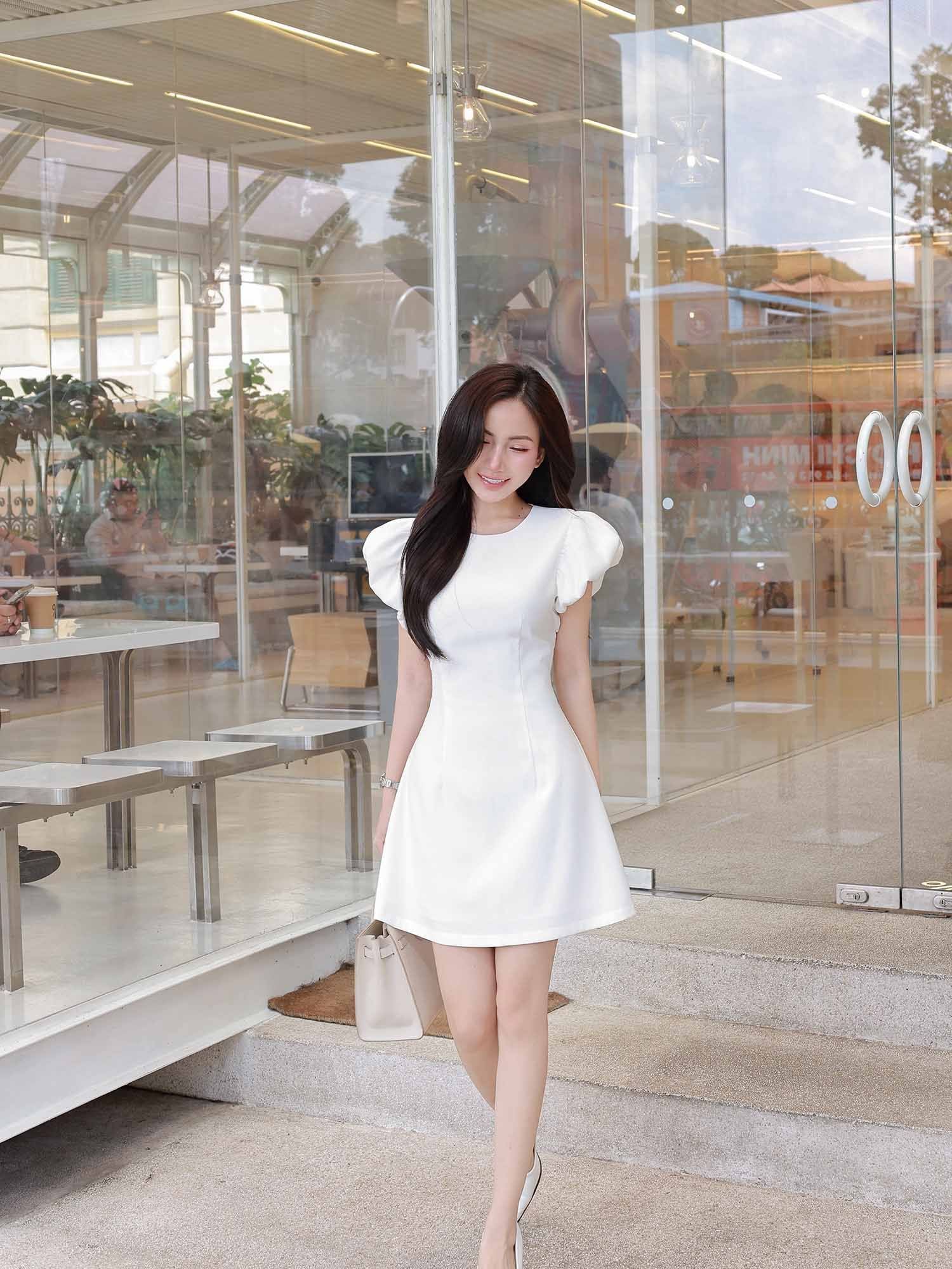  Đầm cơ bản tay phồng 