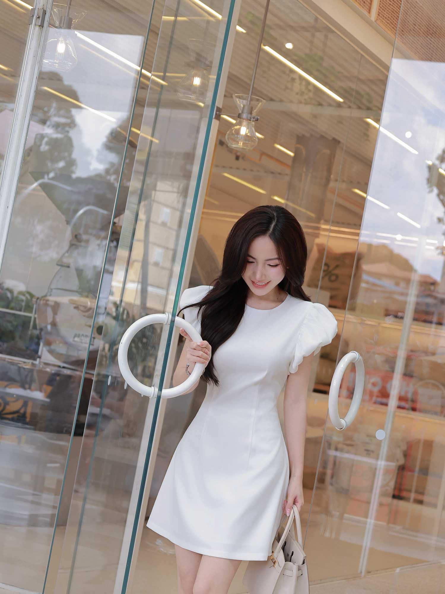 Đầm cơ bản tay phồng