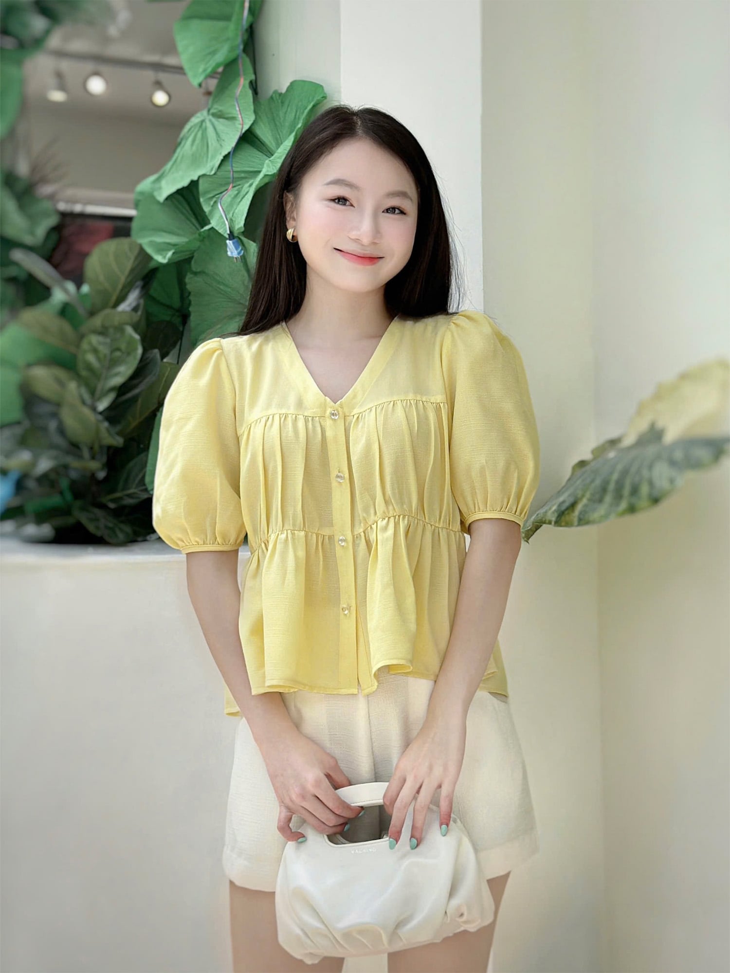 Áo kiểu cổ tim tay phồng nhún ngực và eo