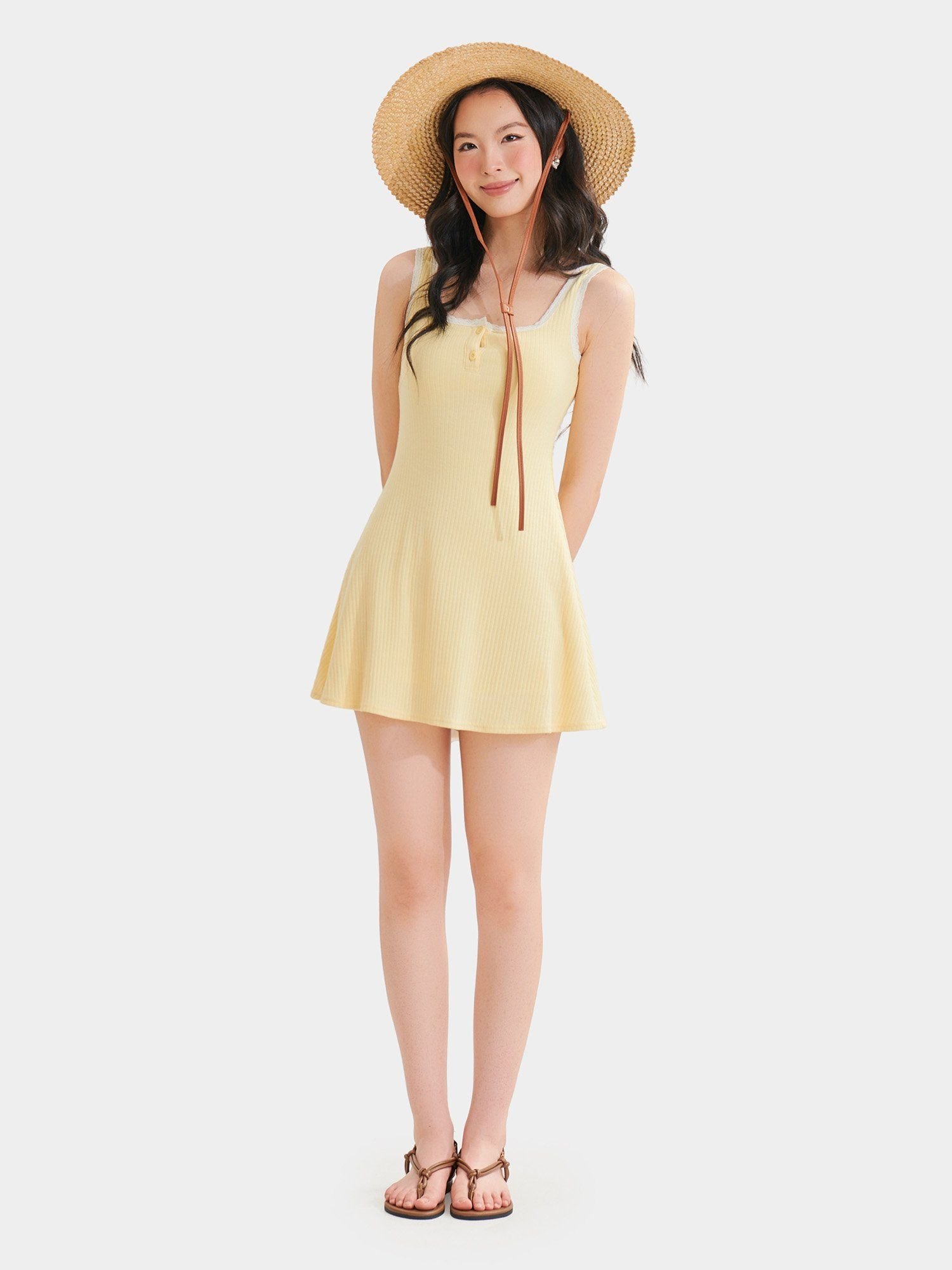  Đầm thun mini form A sát nách cài nút 