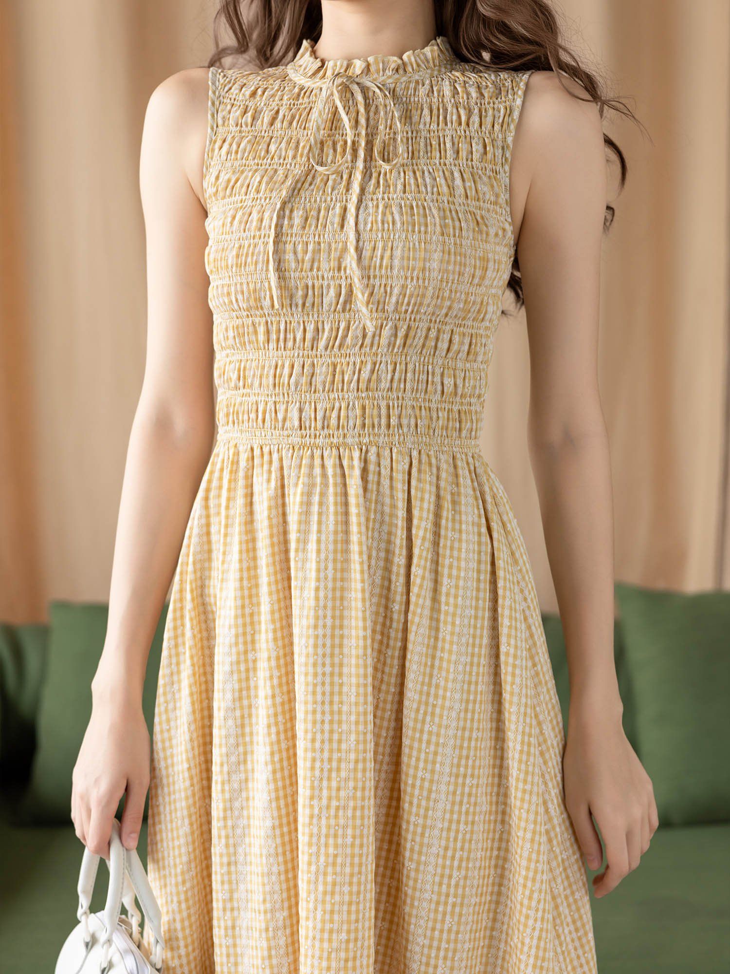  Đầm dài bèo cổ nhún viền smocking cách điệu 