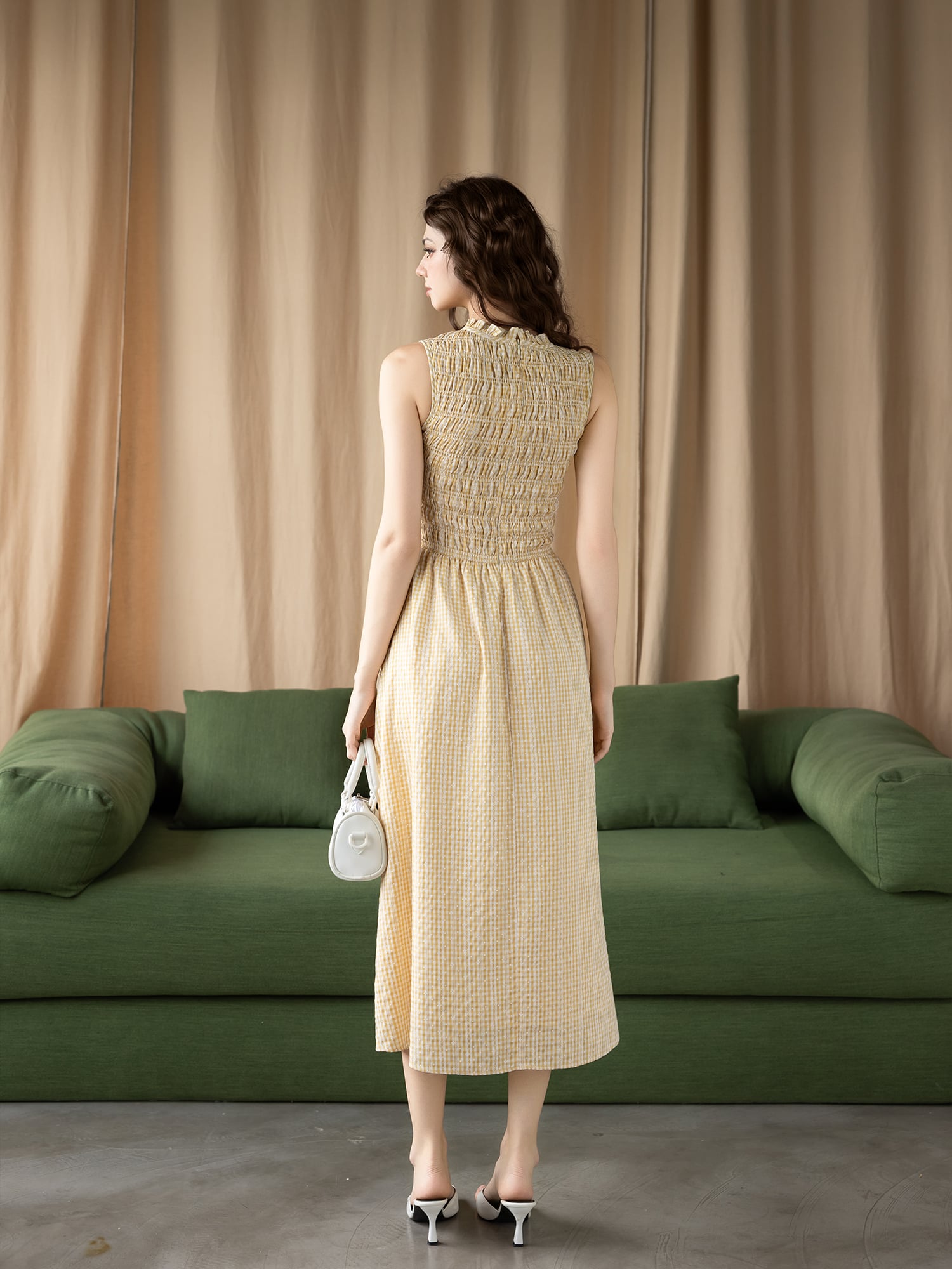 Đầm dài bèo cổ nhún viền smocking cách điệu