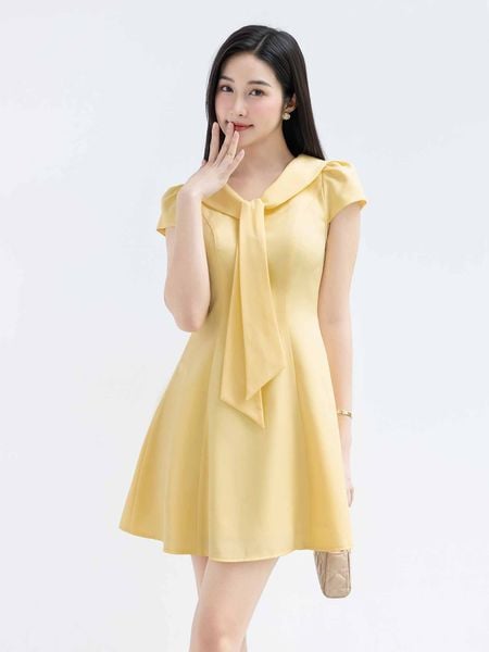  Đầm ngắn cổ áo thắt nơ 