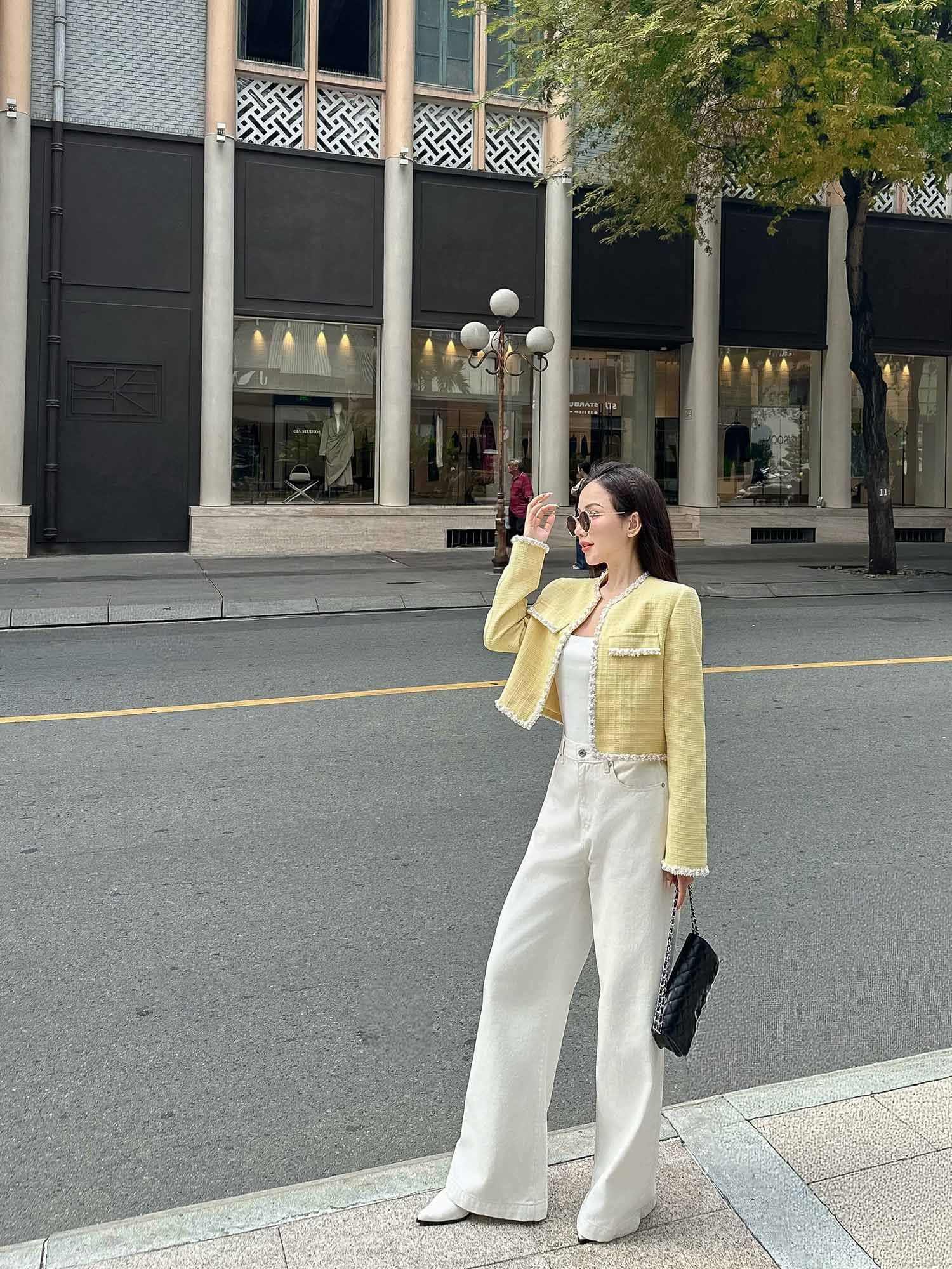  Áo khoác dạ Tweed phối viền 