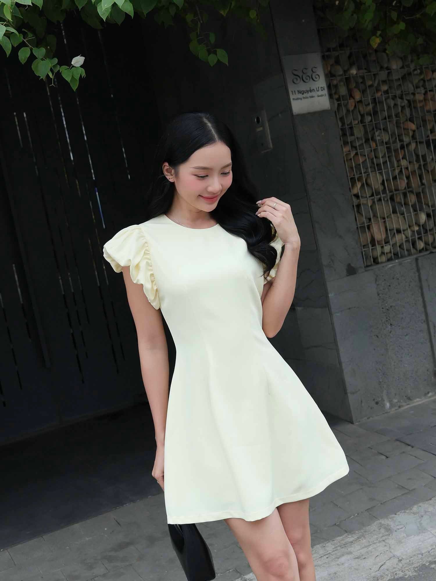  Đầm cơ bản tay phồng 