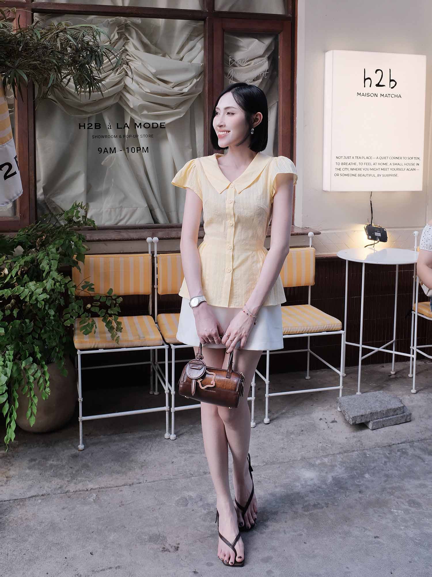 Áo xô thêu dáng peplum