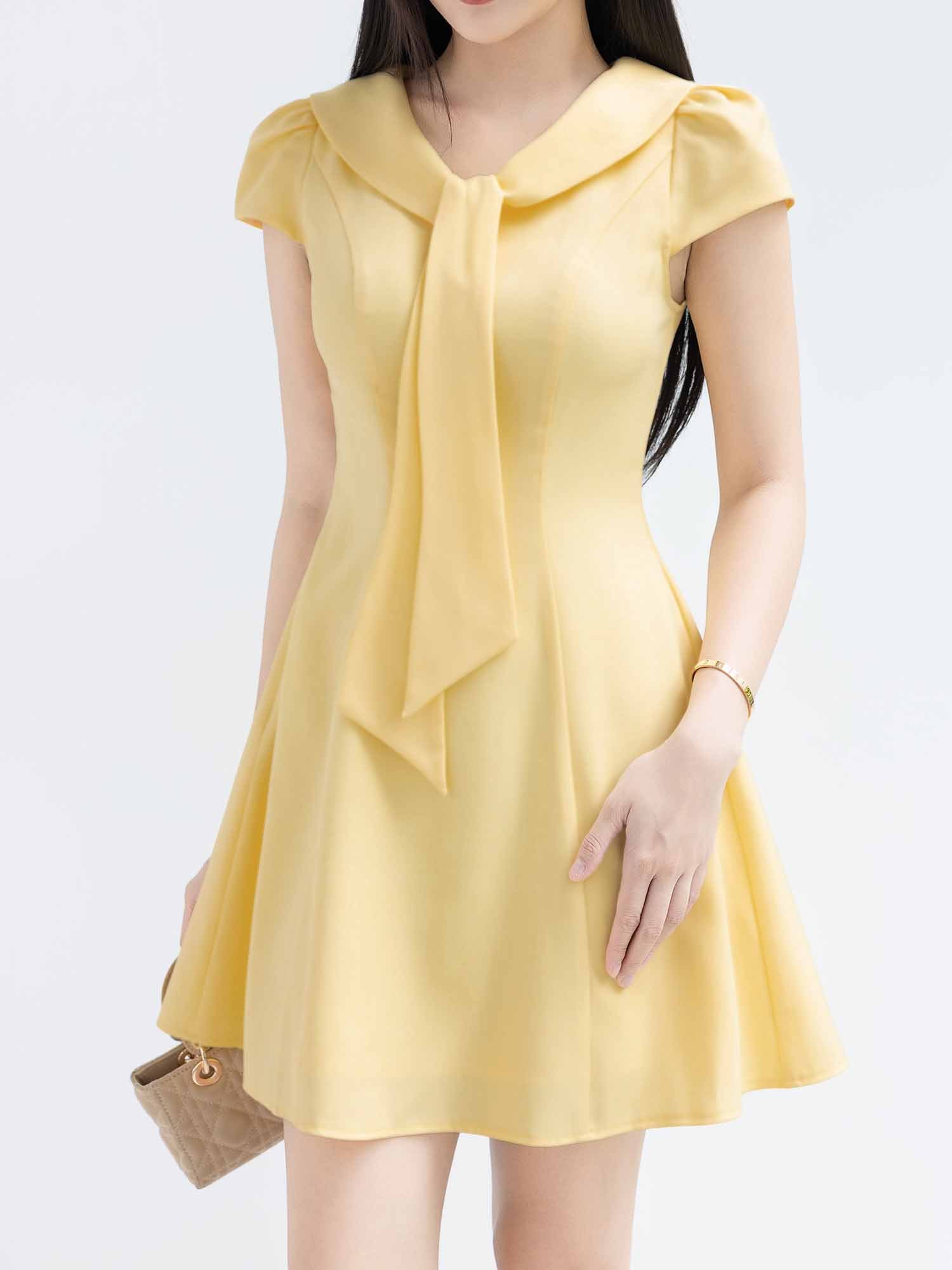 Đầm ngắn cổ áo thắt nơ