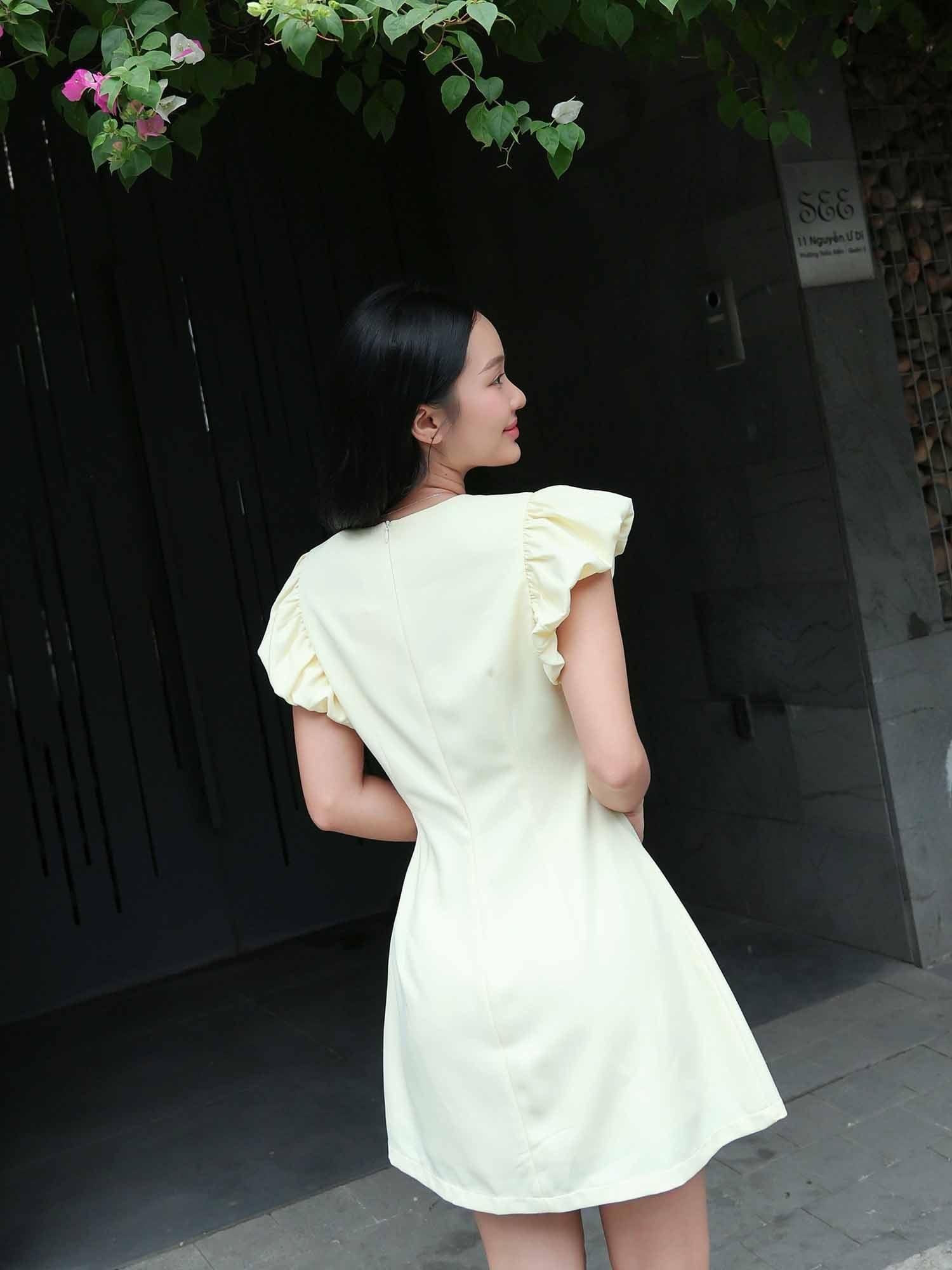  Đầm cơ bản tay phồng 