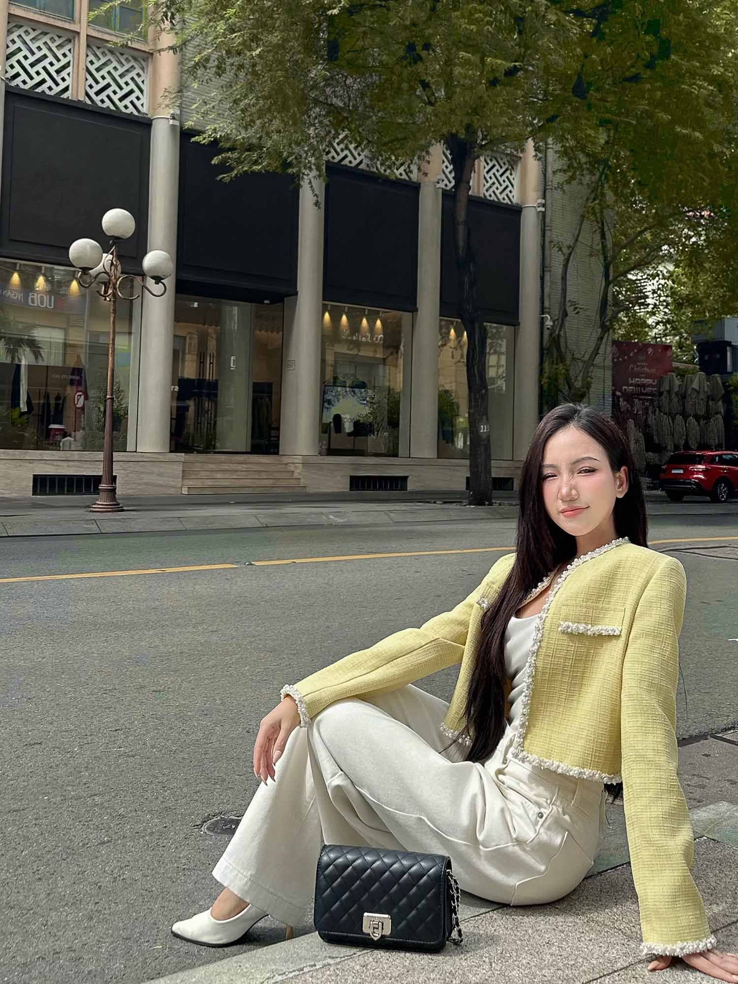  Áo khoác dạ Tweed phối viền 