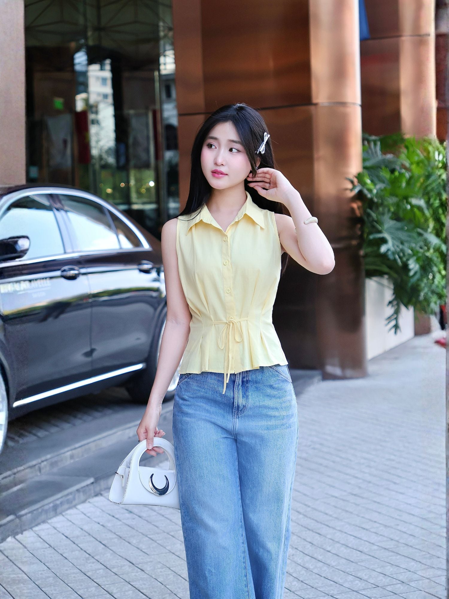 Áo linen sát nách chiết ly eo